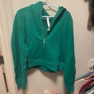 Lululemon Scuba cropped quarter zip hoodie